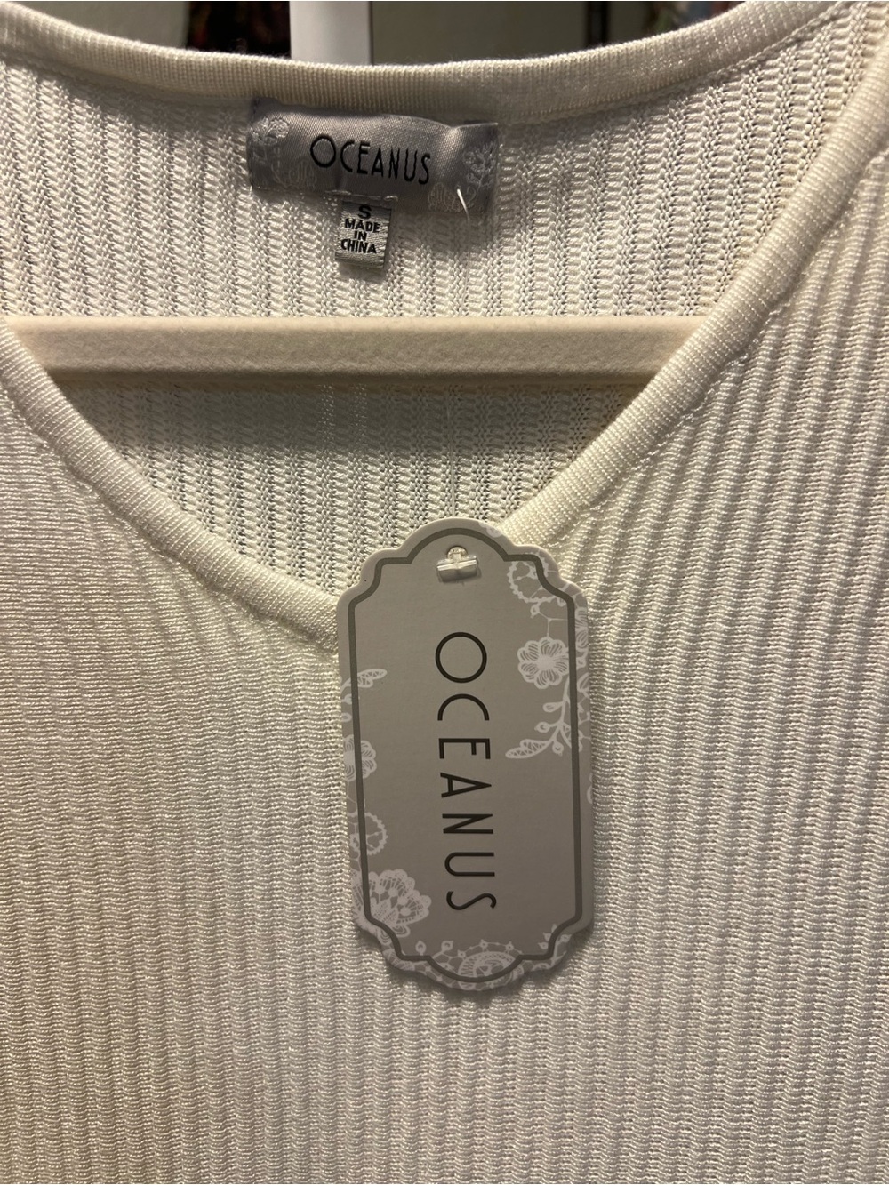 Oceanus Cream Ribbed V-Neck High/Low Sweater - Picture 6 of 7